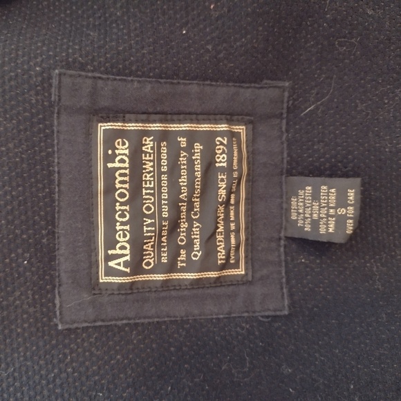 Abercrombie and Fitch Sherpa Vest - Picture 9 of 10